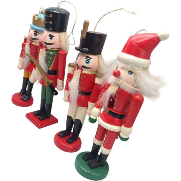 Vintage Set Of 4 Wood Nutcracker Ornaments King Solder Santa 5" Hand Painted - Picture 3 of 7